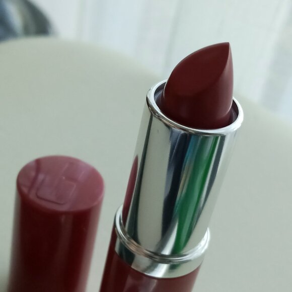 Clinique plum pop lipstick & high impact mascara duo New in box - Picture 3 of 4